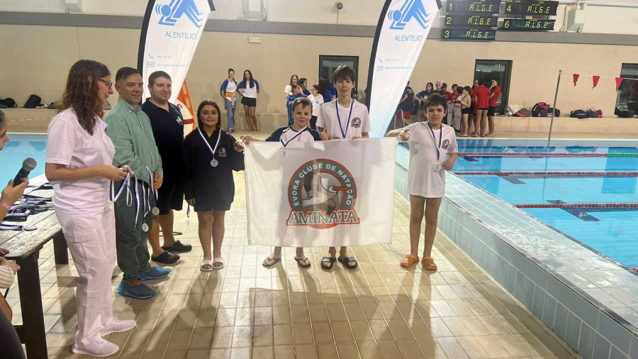 Aminata presente no Festival de Cadetes e Escolas de Natação
