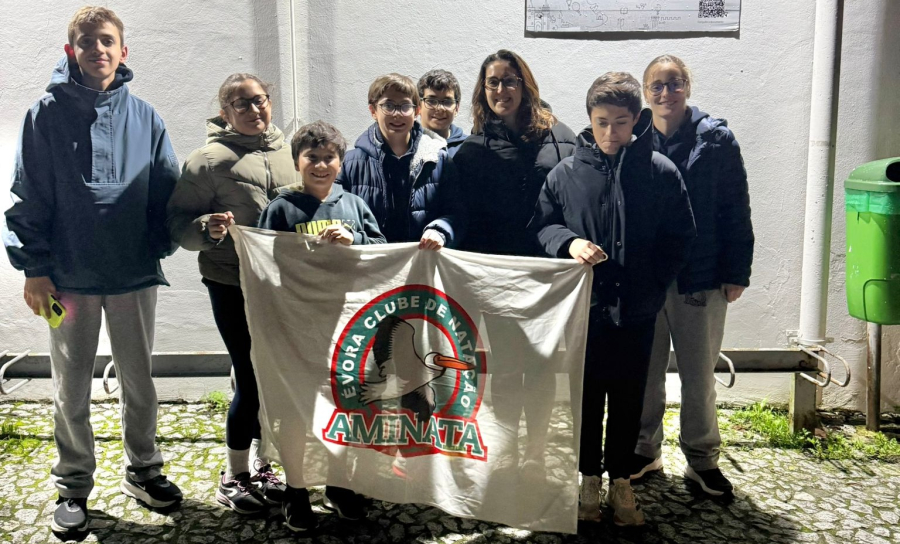 Natação Pura - Aminata destaca-se no Torneio Interdistrital de Infantis